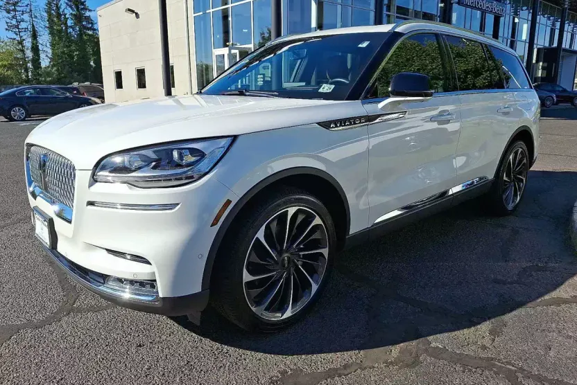 2023 Lincoln Aviator Reserve photo 1