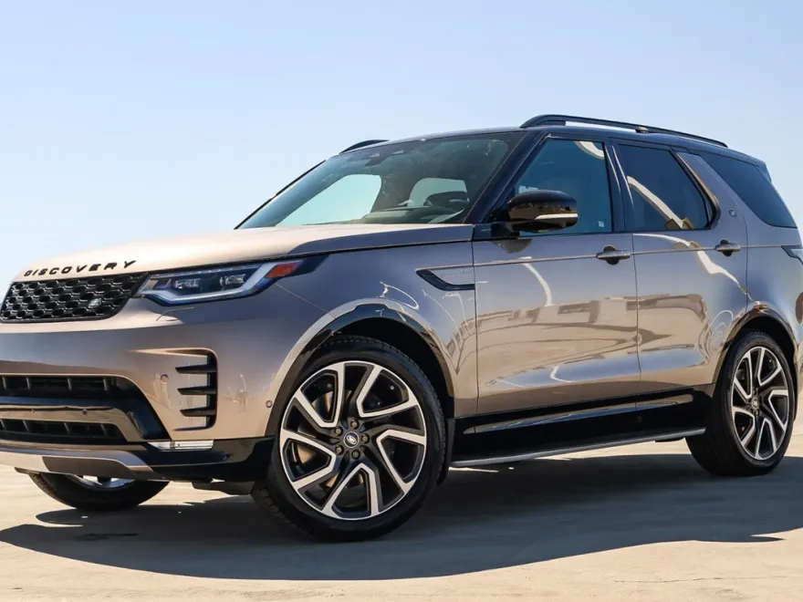 2025 Land Rover Discovery SE photo 1