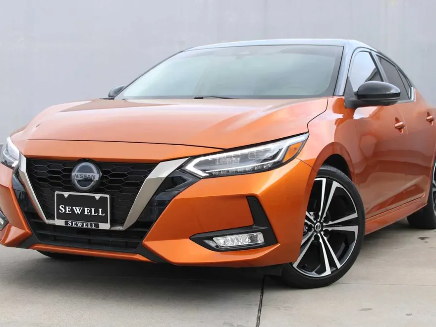 2021 Nissan Sentra SR photo 1