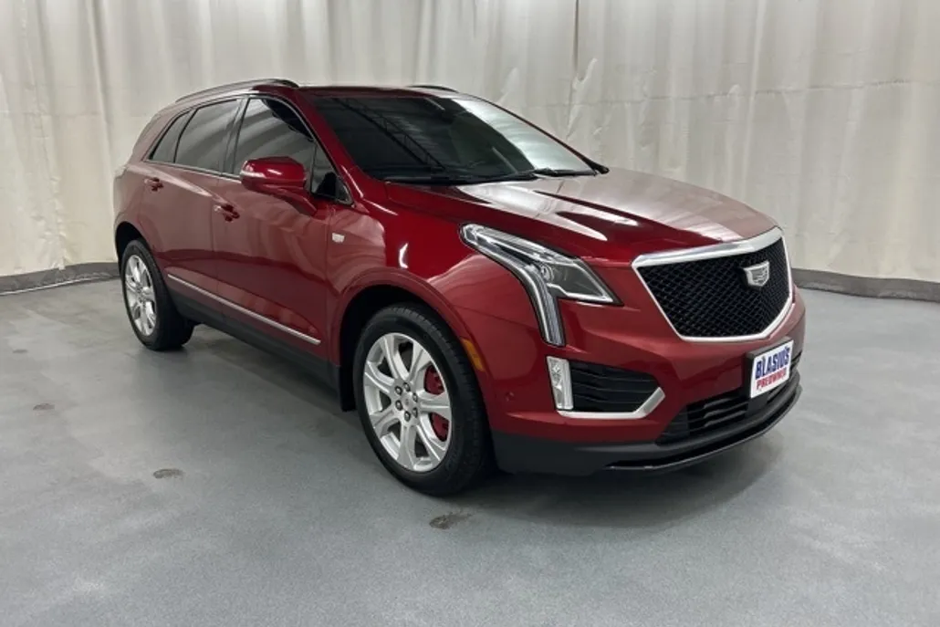 2022 Cadillac XT5 Platinum Sport photo 1