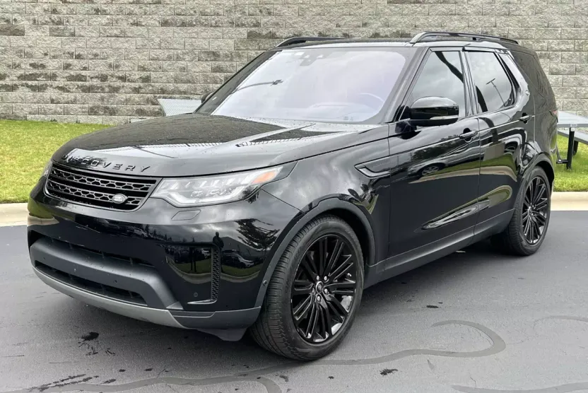 2018 Land Rover Discovery HSE photo 1