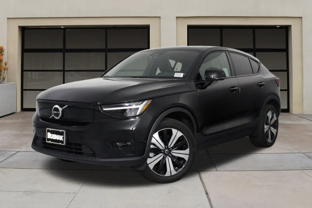 2023 Volvo C40 Plus photo 1