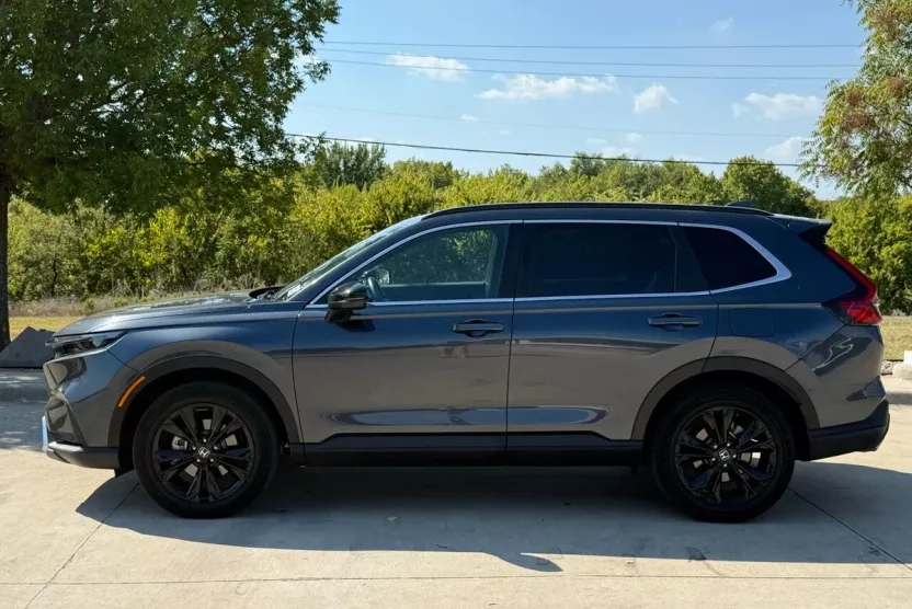 2024 Honda CR-V Hybrid Sport Touring photo 1