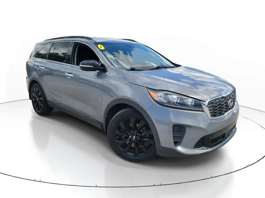 2020 Kia Sorento S V6 photo 1