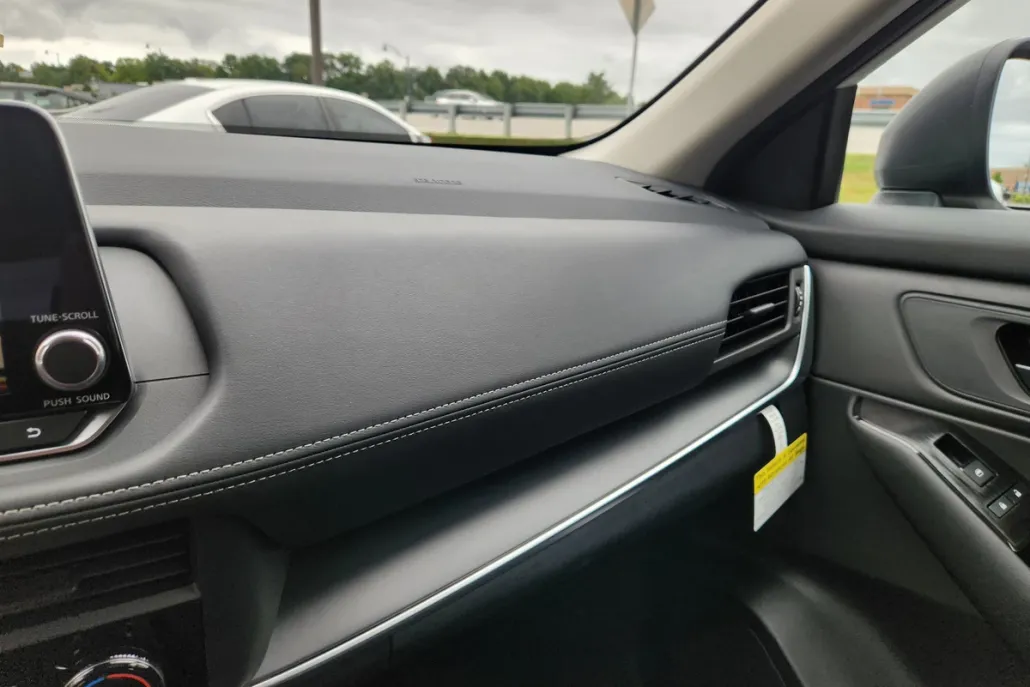 2026 Nissan Rogue S photo 1