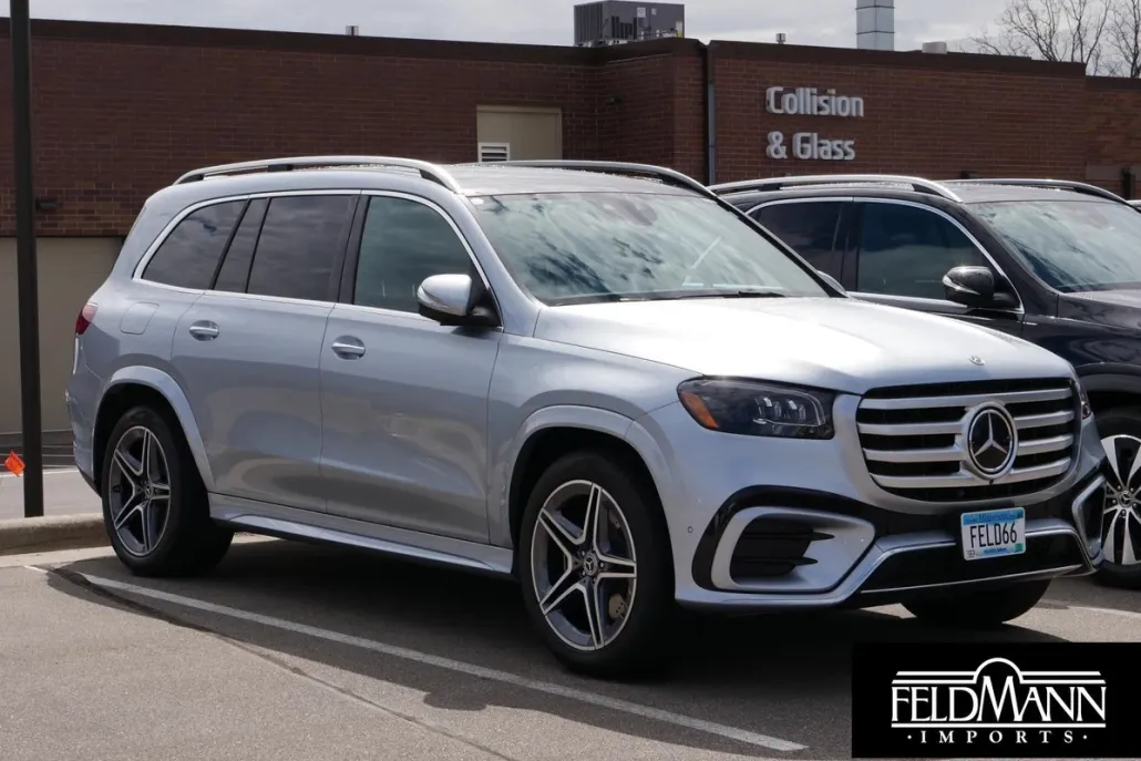 2025 Mercedes Benz GLS 450 4MATIC photo 1