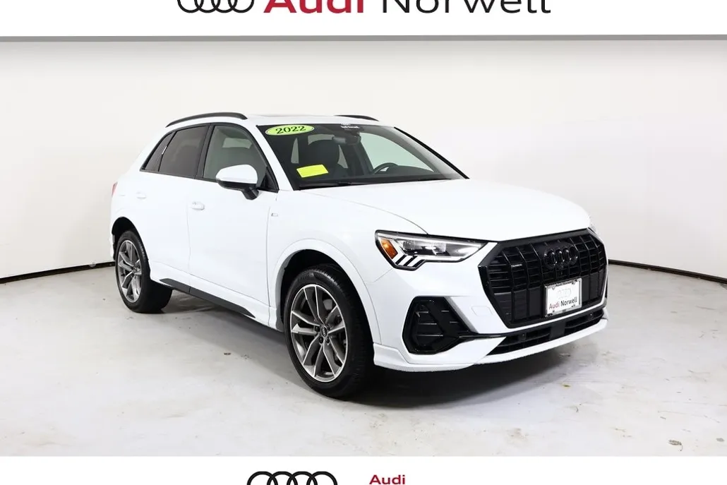 2022 Audi Q3 S line Premium Plus photo 1