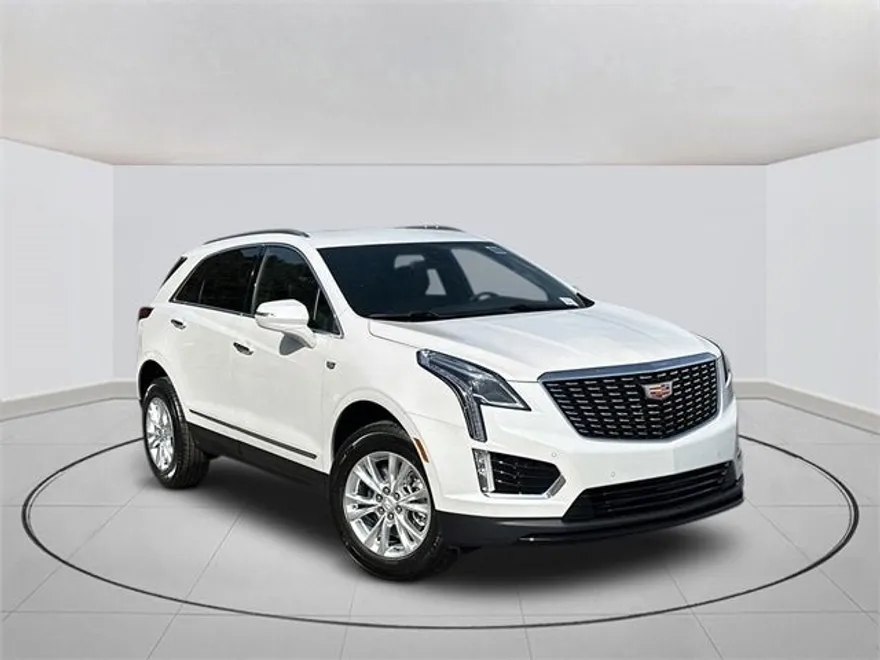 2025 Cadillac XT5 Luxury photo 1