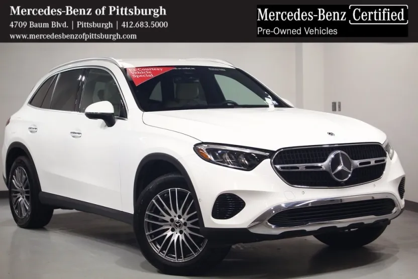 2025 Mercedes Benz GLC 300 photo 1