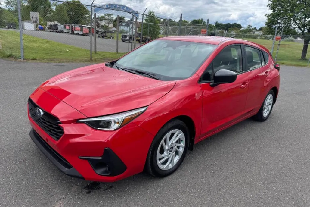 2024 Subaru Impreza Base photo 1