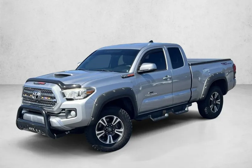 2016 Toyota Tacoma TRD Sport V6 photo 1