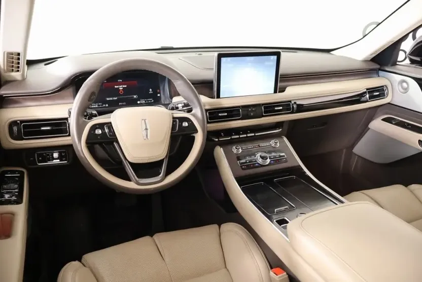 2023 Lincoln Aviator Reserve photo 1
