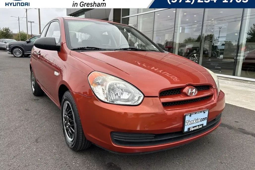 2008 Hyundai Accent GS photo 1