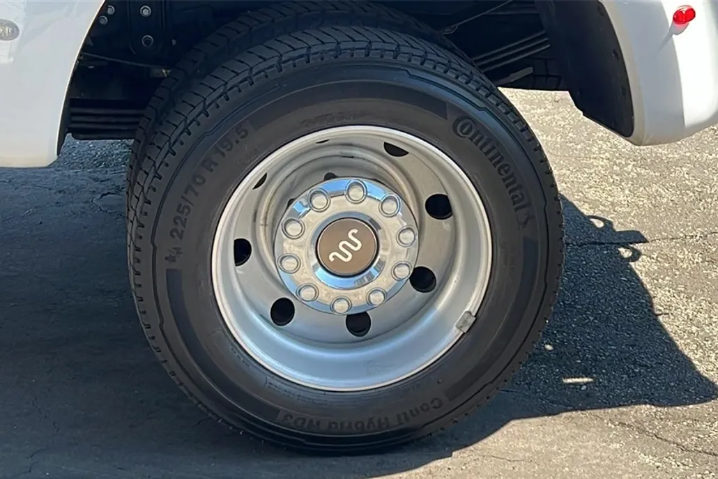2023 Ford F-450 photo 1