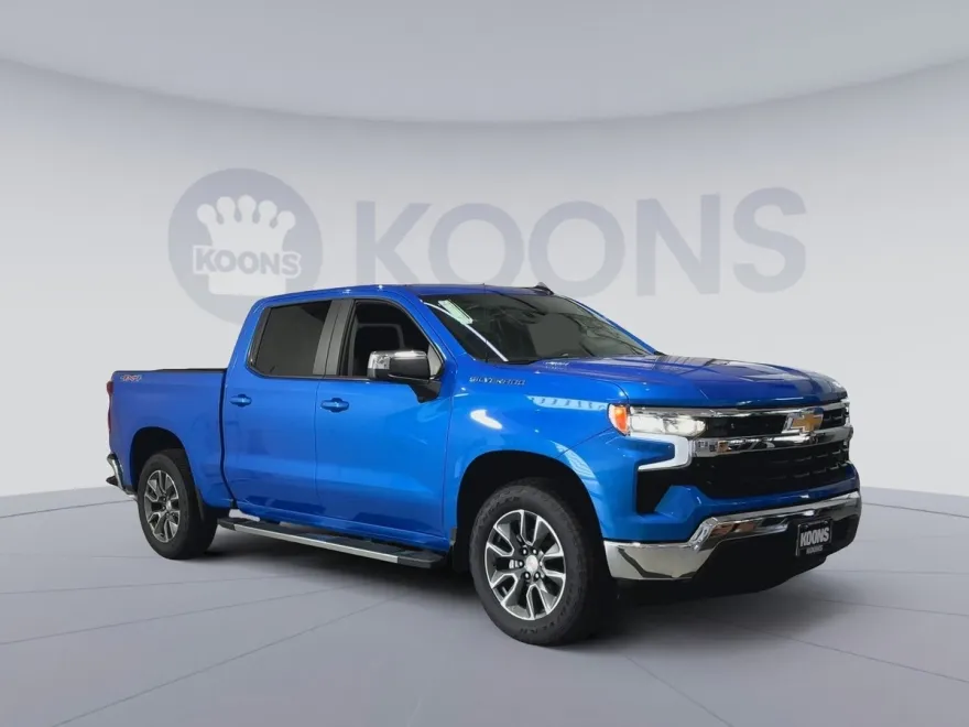 2025 Chevrolet Silverado 1500 LT photo 1