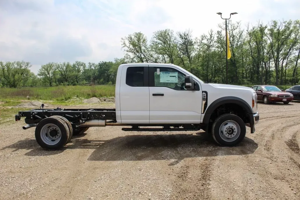2025 Ford F-450 XL photo 1