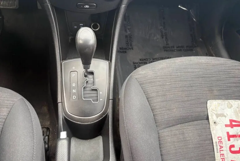 2016 Hyundai Accent SE photo 1
