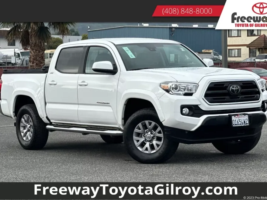 2019 Toyota Tacoma SR5 photo 1