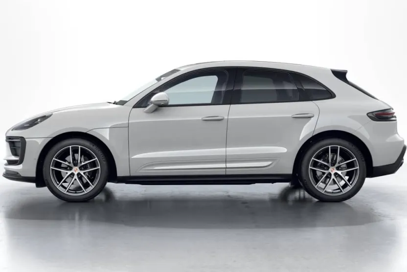 2026 Porsche Macan T photo 1