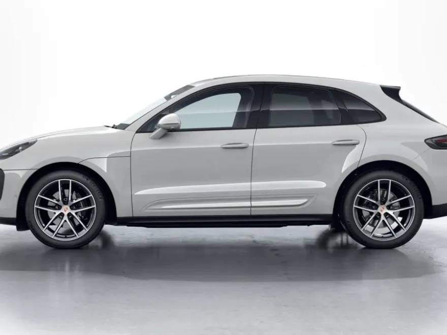 2026 Porsche Macan T photo 1