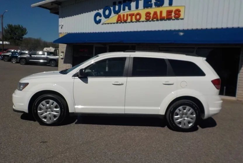 2017 Dodge Journey SE photo 1