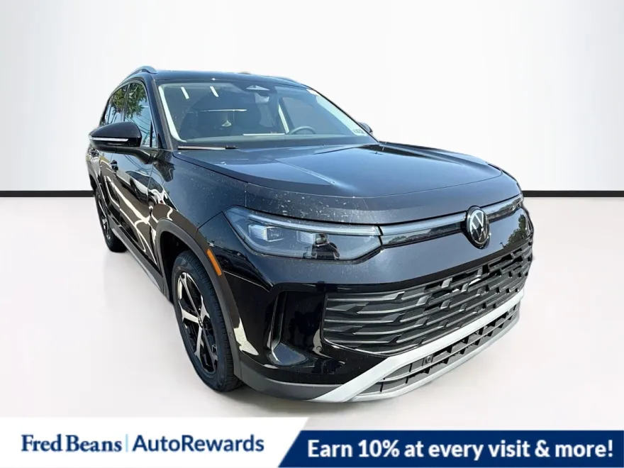 2025 Volkswagen Tiguan SE photo 1