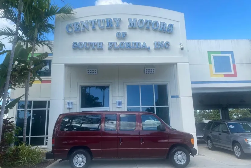 2006 Ford E-150 photo 1
