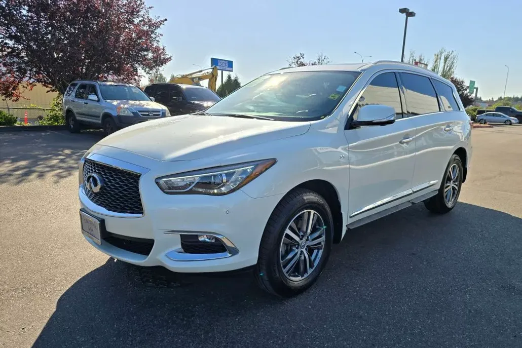 2020 Infiniti QX60 Luxe photo 1