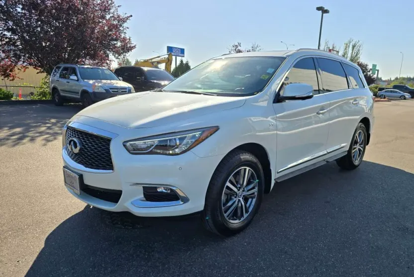 2020 Infiniti QX60 Luxe photo 1