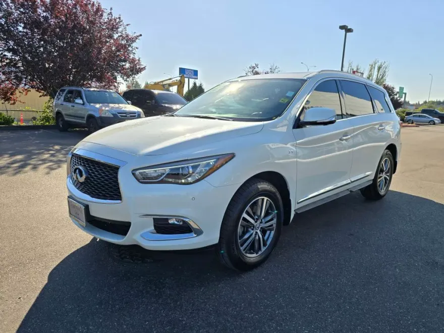2020 Infiniti QX60 Luxe photo 1