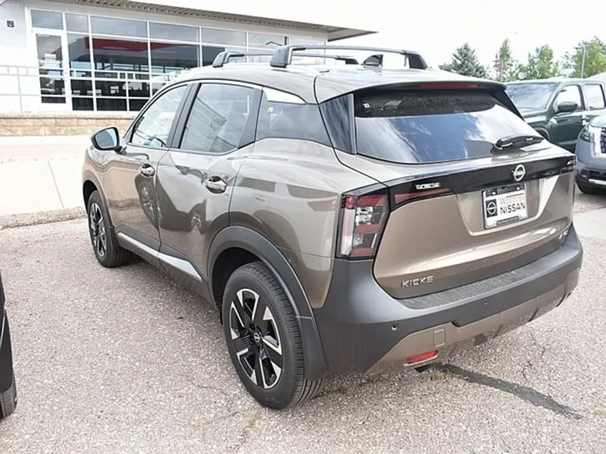 2026 Nissan Kicks SV photo 1