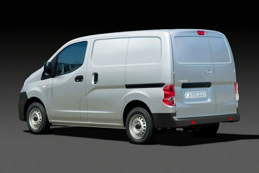 2015 Nissan NV200 S photo 1