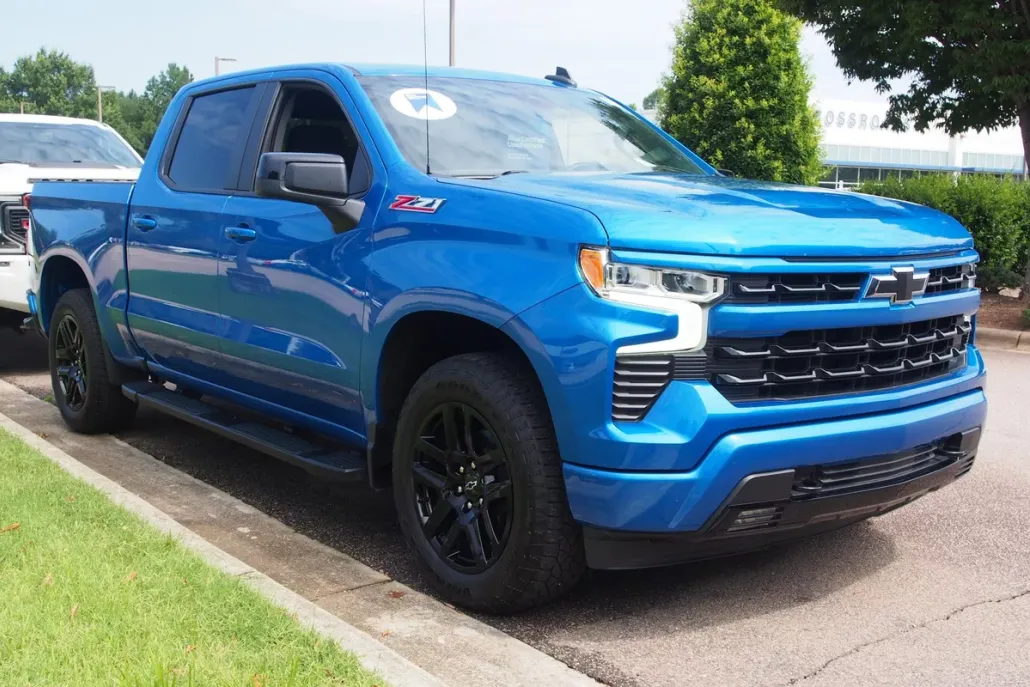 2023 Chevrolet Silverado 1500 RST photo 1
