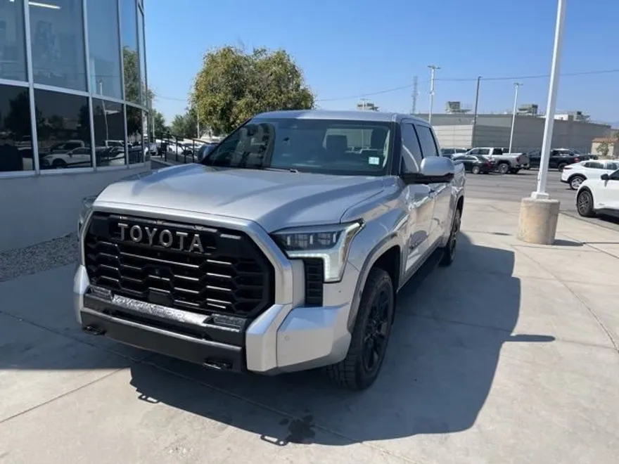 2023 Toyota Tundra Limited photo 1