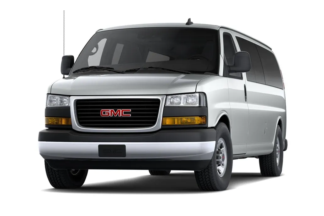 2025 Gmc Savana Passenger 3500 LT photo 1