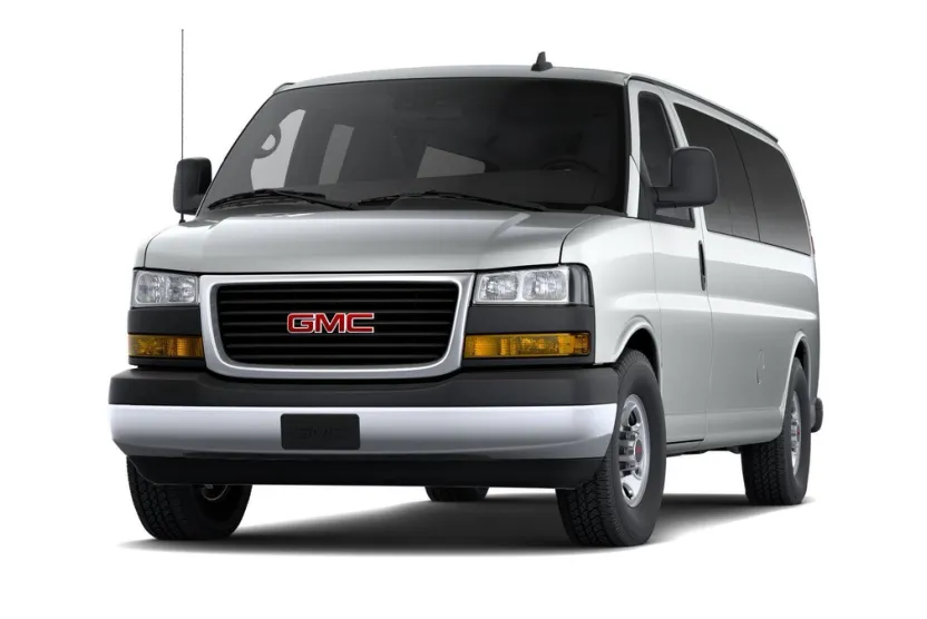 2025 Gmc Savana Passenger 3500 LT photo 1