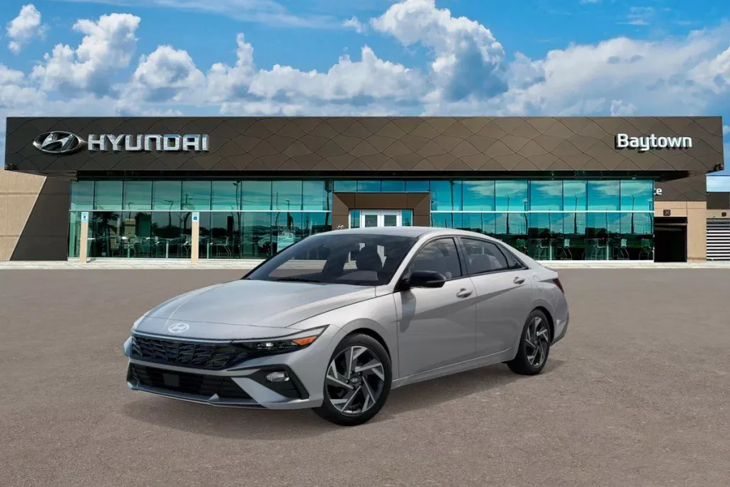 2025 Hyundai Elantra SEL Sport photo 1