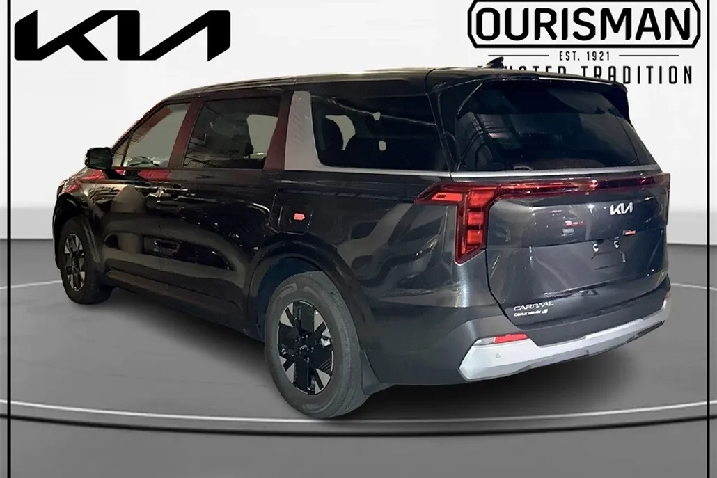 2026 Kia Carnival LXS photo 1