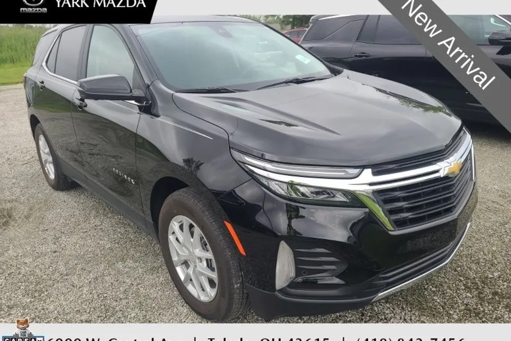2023 Chevrolet Equinox LT photo 1