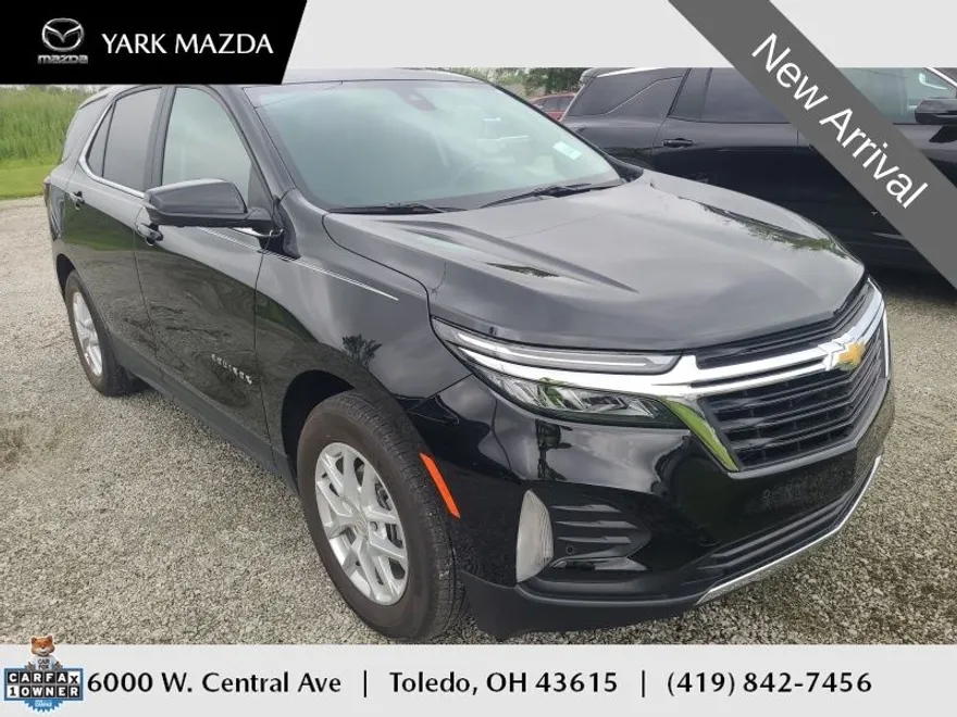 2023 Chevrolet Equinox LT photo 1