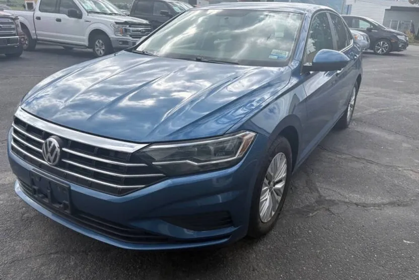 2019 Volkswagen Jetta SE R-Line photo 1