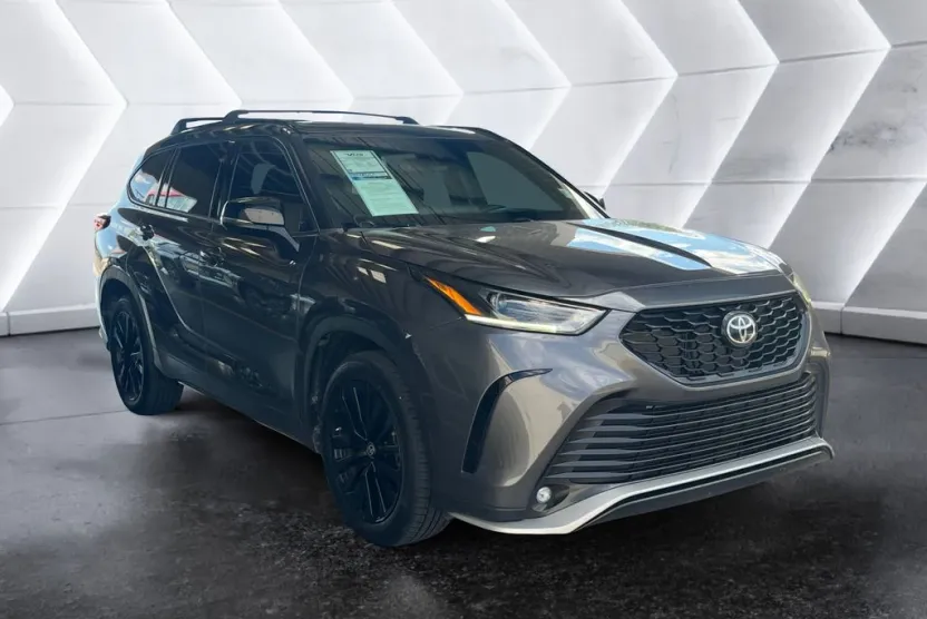 2023 Toyota Highlander XSE photo 1