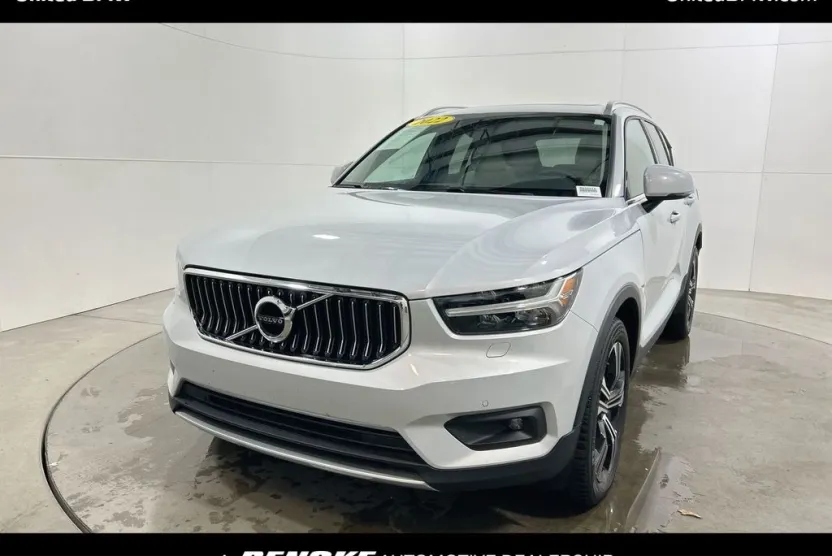 2022 Volvo XC40 Inscription photo 1
