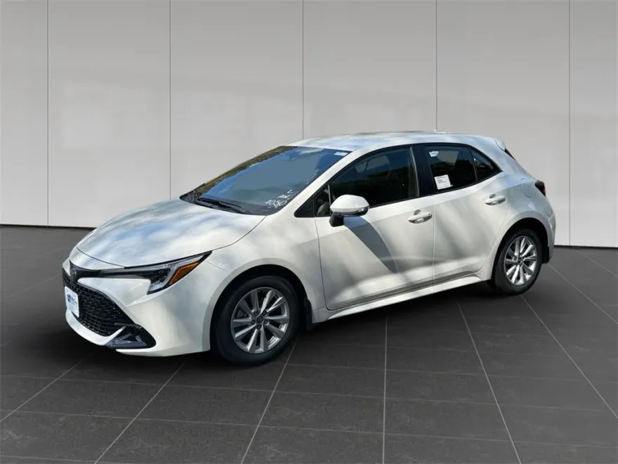 2025 Toyota Corolla SE photo 1