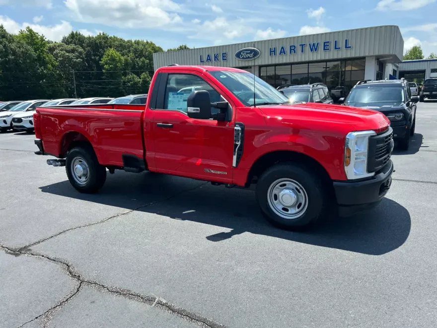 2025 Ford F-350 XL photo 1