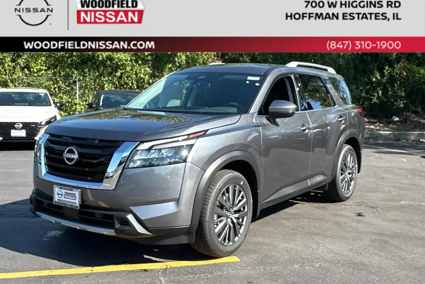 2025 Nissan Pathfinder SL photo 1