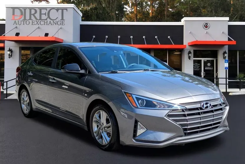 2020 Hyundai Elantra Limited photo 1