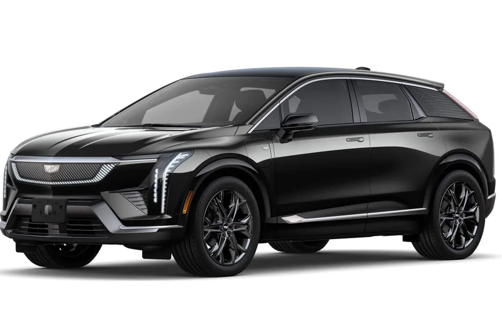 2025 Cadillac Optiq Luxury photo 1