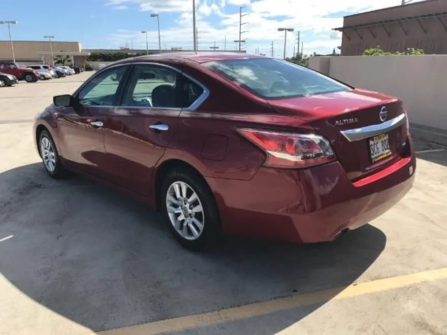 2013 Nissan Altima 2.5 S photo 1