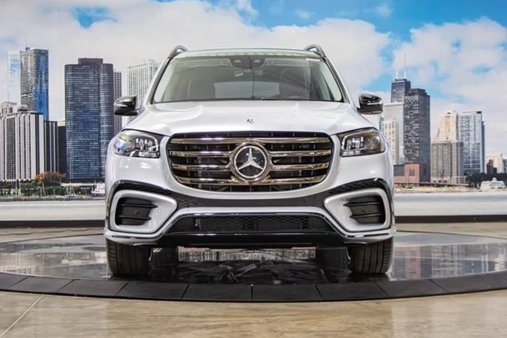 2026 Mercedes Benz GLS 450 4MATIC photo 1